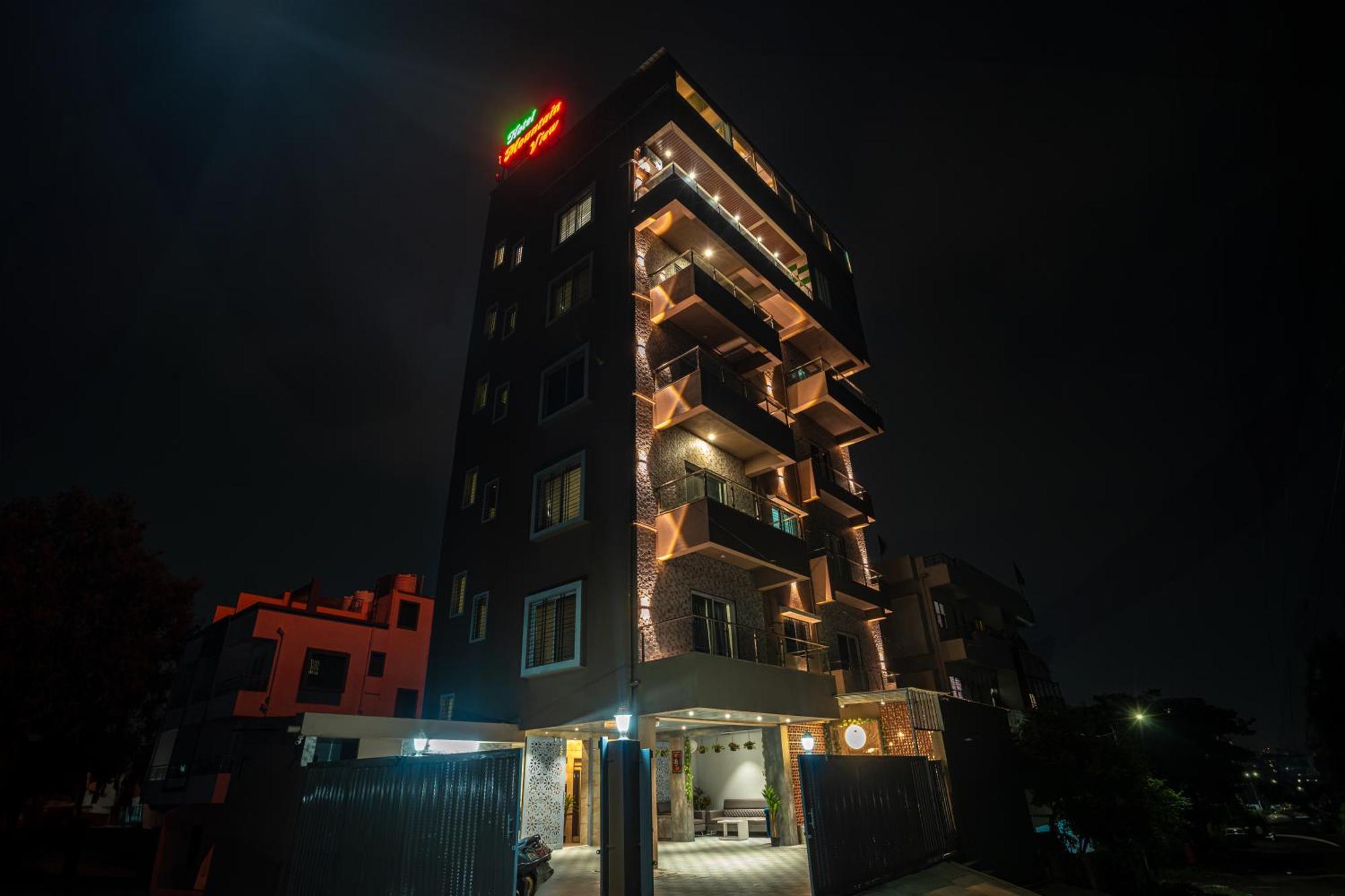 Hotel Mountain View Nashik Exteriör bild